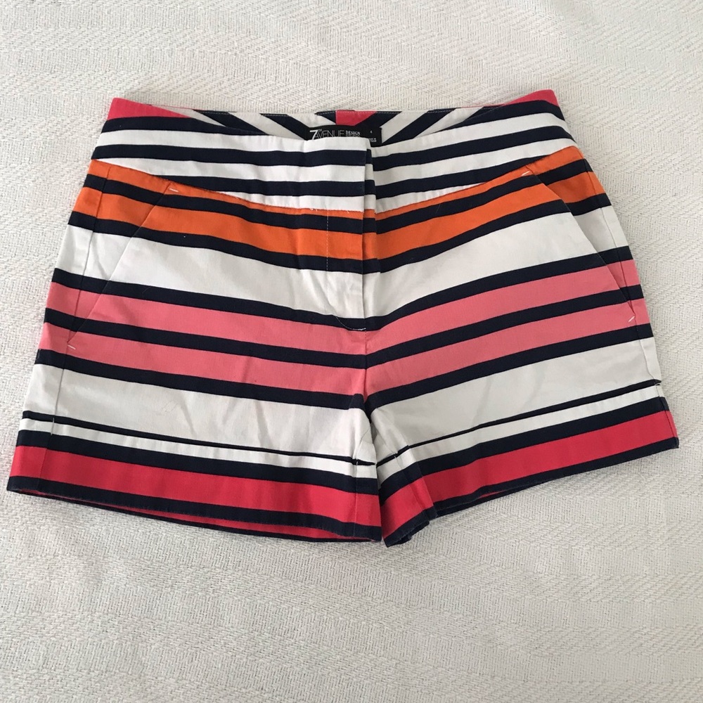 NY&Co. stripped Shorts